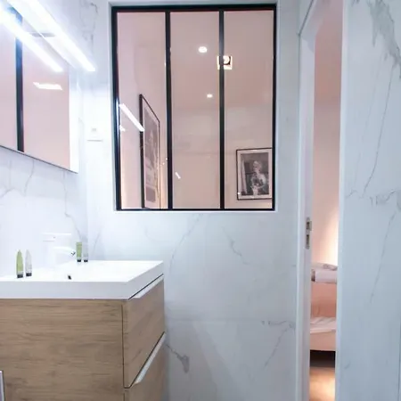 Dreamyflat - Eiffel Tower Apartment Paris